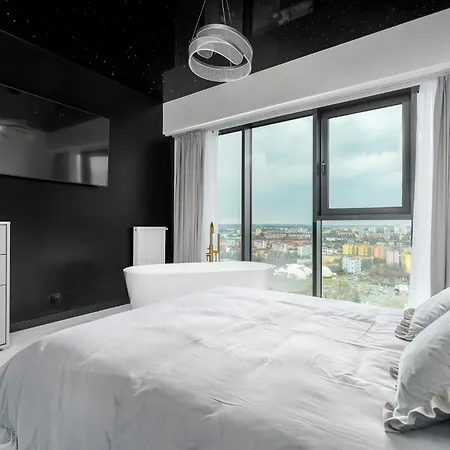 アパート Hanza Tower Sky Lux 17th Floor *