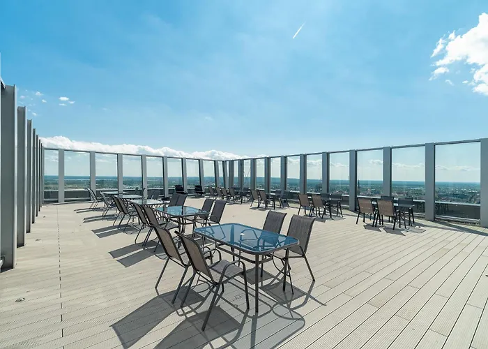 Апартаменты Hanza Tower Sky Lux 17th Floor