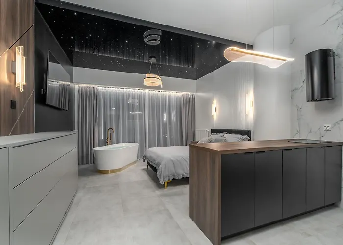 Hanza Tower Sky Lux 17th Floor Апартаменты